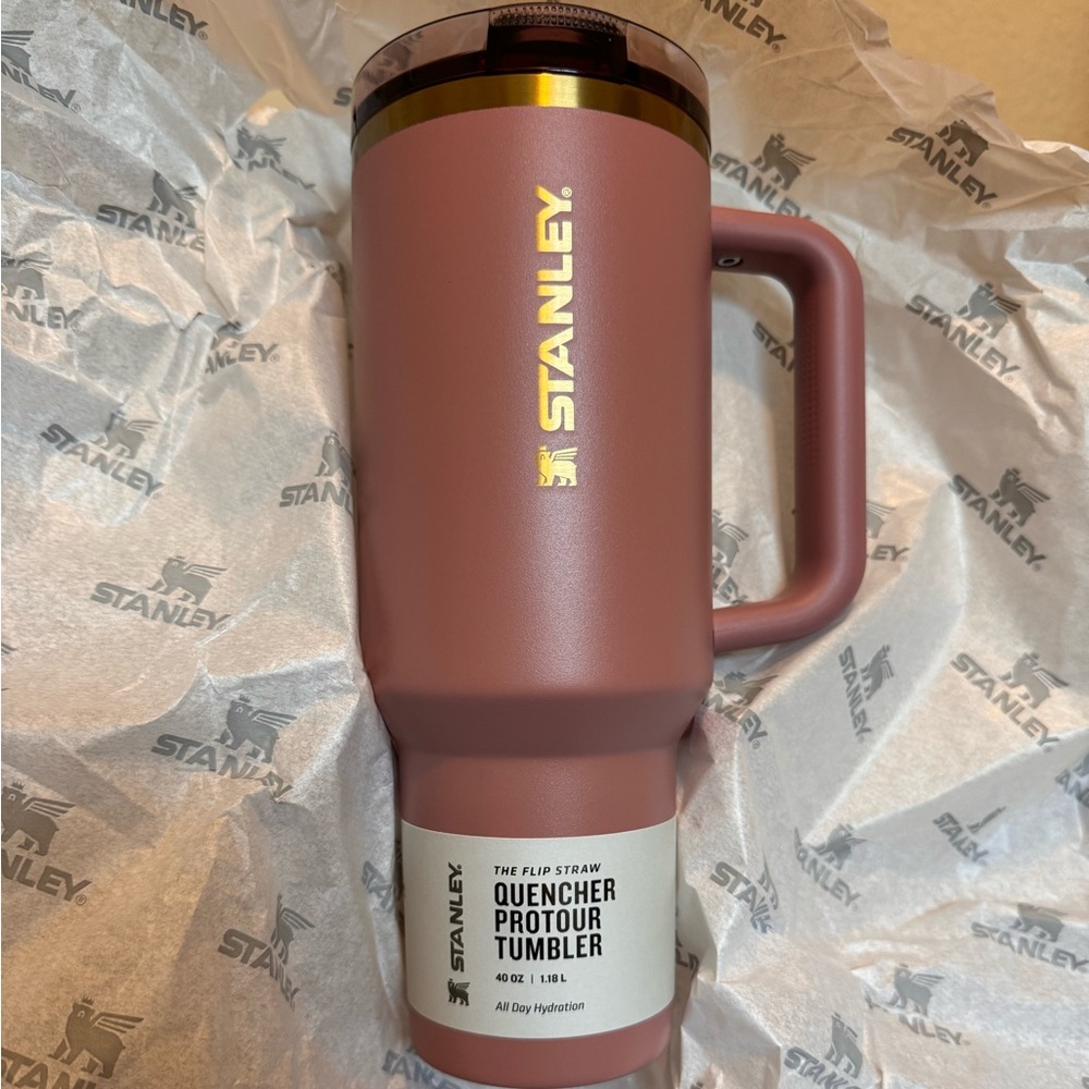 THE QUENCHER PROTOUR FLIP STRAW TUMBLER | 40 OZ